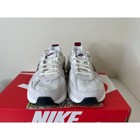 Nike V2K Run SE White Team Red Womens Sizes - Picture 4 of 7